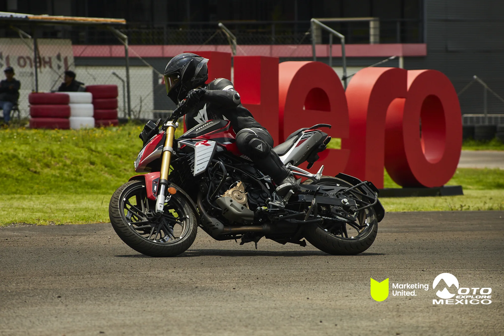 HUNK TRACKDAY 147